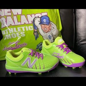 Youth New Balance big chew baseball cleats